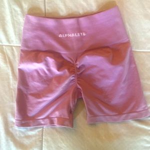 Alphalete Amplify Shorts in Bloom